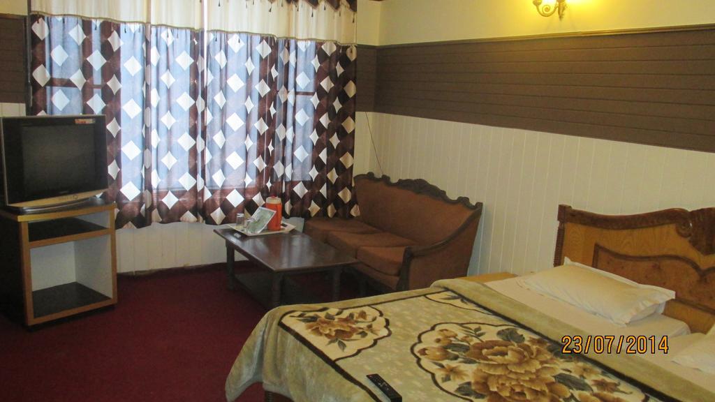 Hotel Bombay Palace Dalhousie Ruang foto