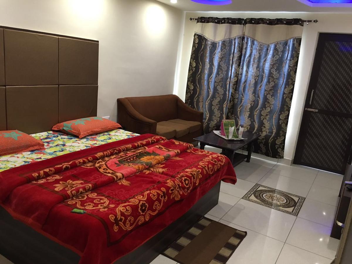 Hotel Bombay Palace Dalhousie Bagian luar foto